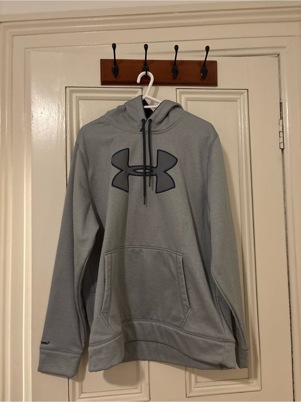 Under Armour Men's Light Gray Pullover Hoodie with Navy Logo